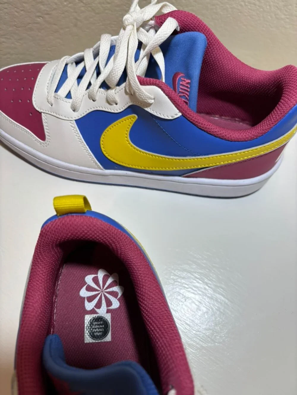 NWOT Nike White Red Blue Yellow Lace-up Athletic Tennis Shoes Size 7Y Kids - Picture 5 of 8